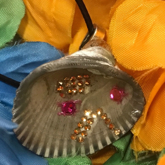 Seashell Handmade Necklace - Picture 6 of 16